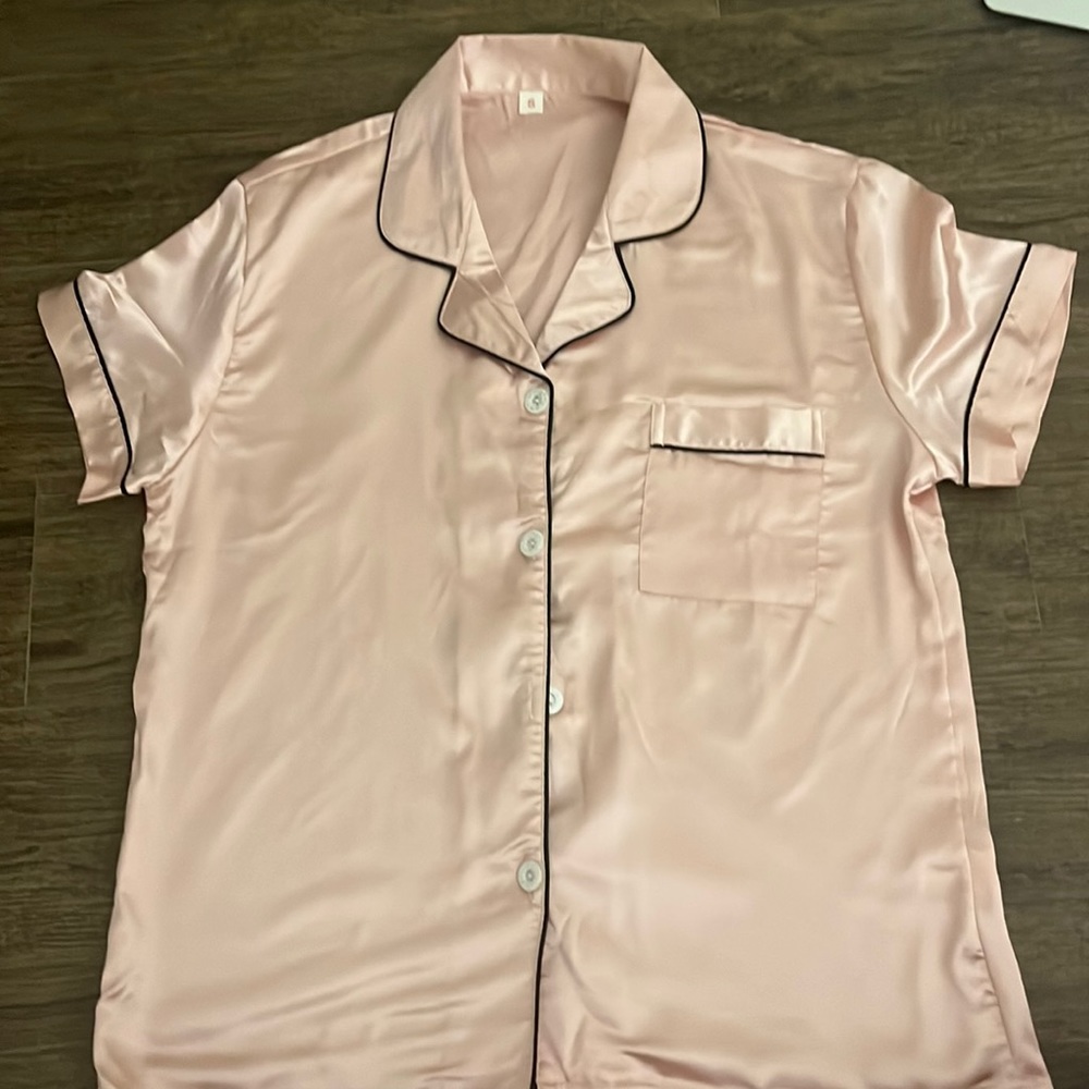 Pink satin pijama set